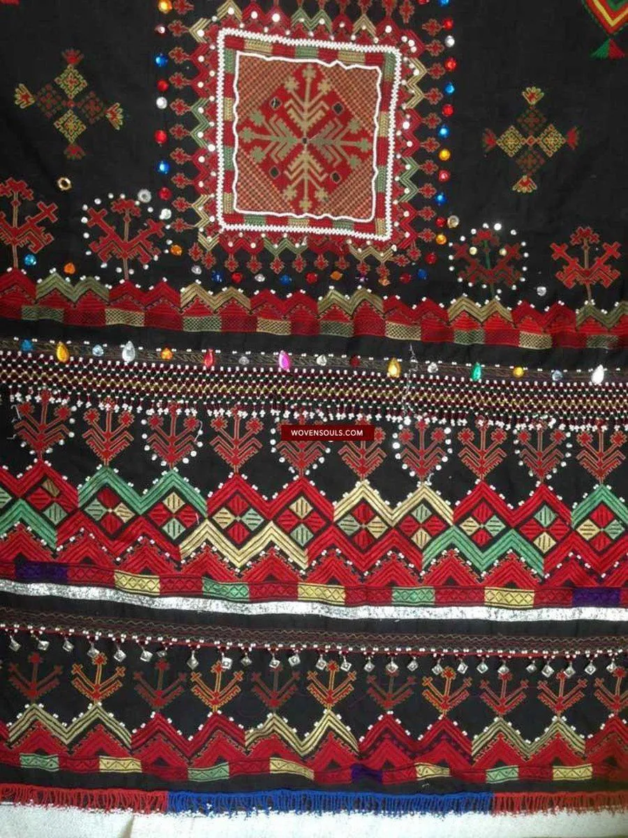 589 Heavy Abbasi Kohistan Superfine Embroidery Wedding Shawl Textile