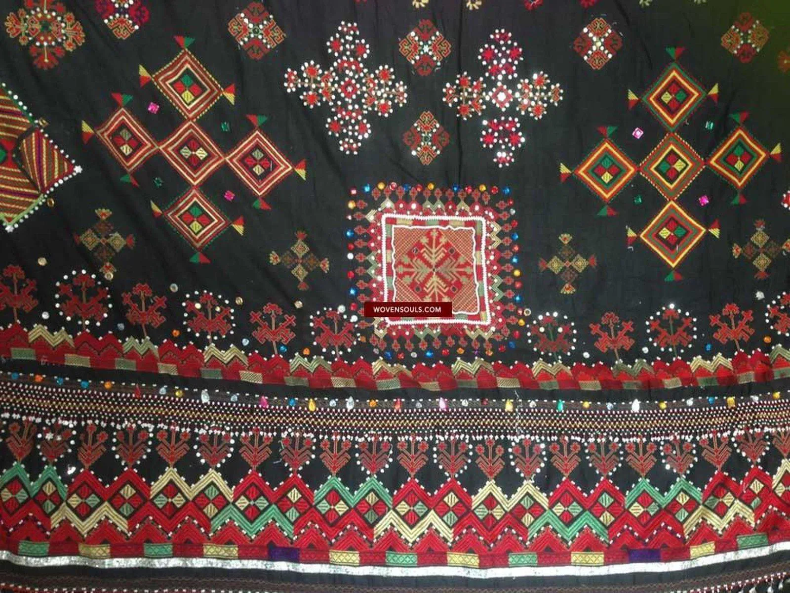589 Heavy Abbasi Kohistan Superfine Embroidery Wedding Shawl Textile