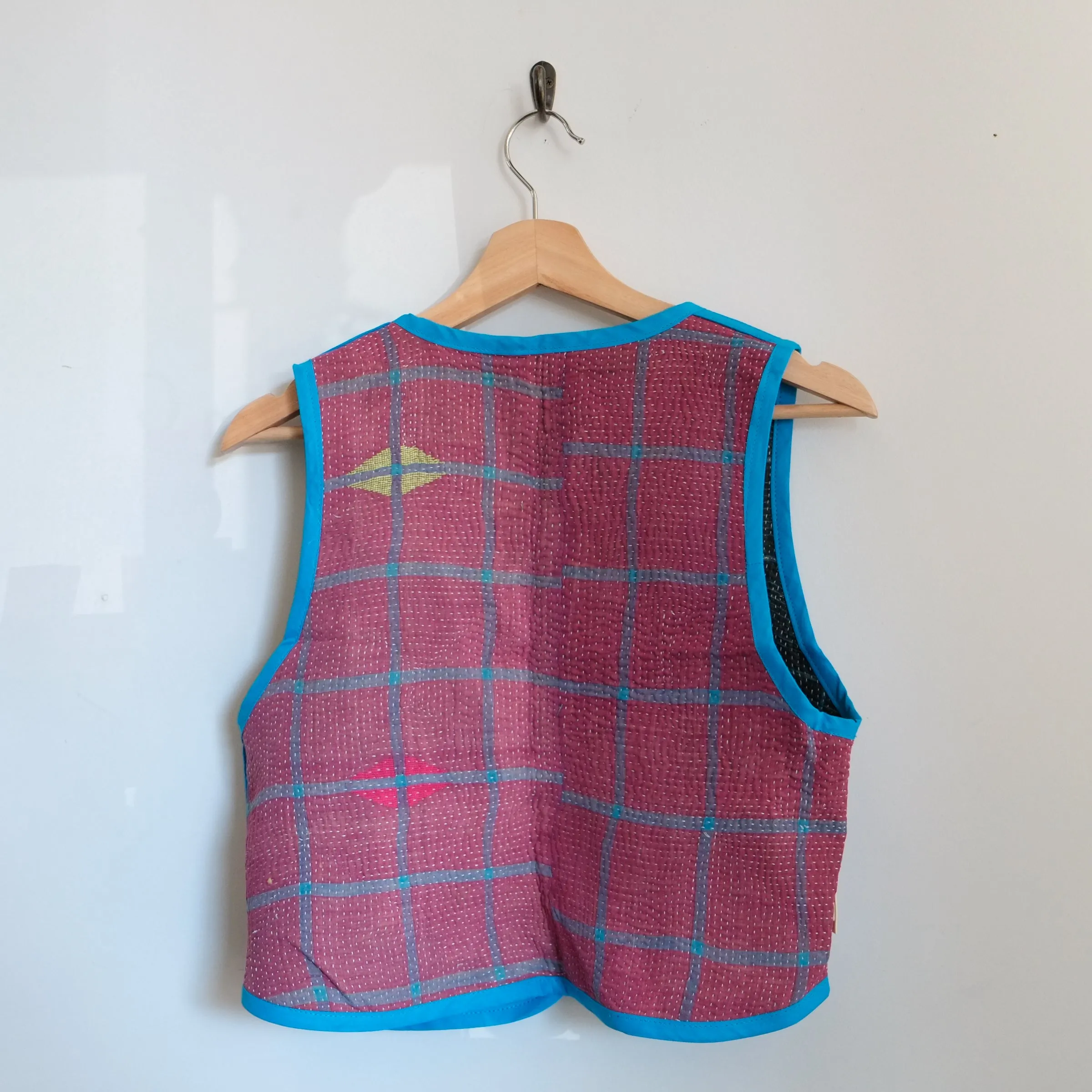 Amelia Sleeve Vest Dark Grey and Blue Plaid XS090
