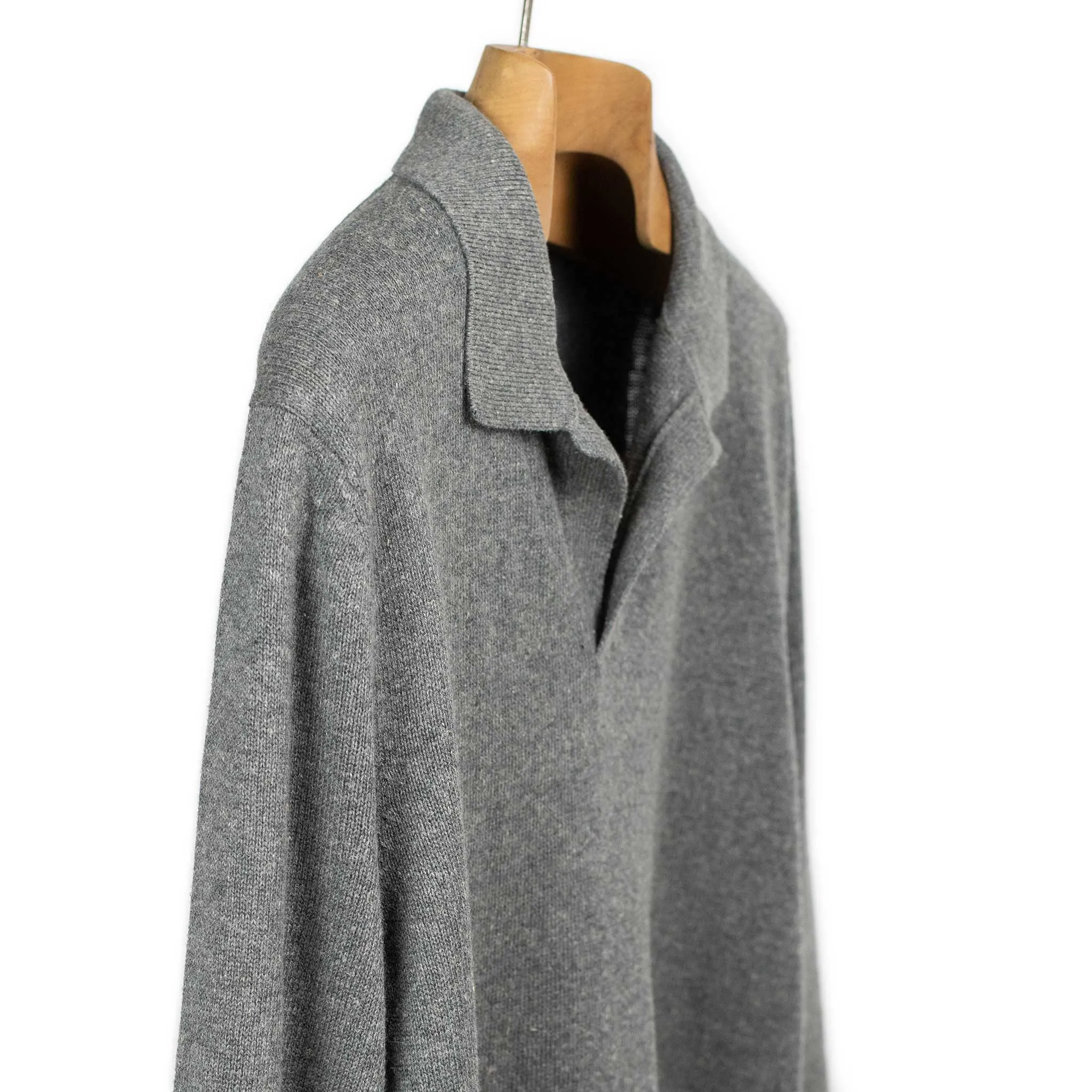 Long sleeve knit polo in grey cotton and linen
