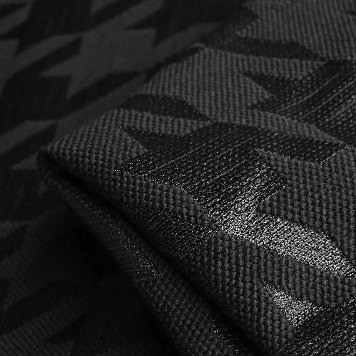 Remnant of Christie Nero Houndstooth
